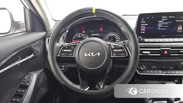 Kia Seltos 2022 Белый из Кореи, фото 3