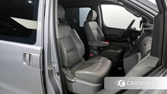 Hyundai The New Grand Starex 2019 Серебристо-серый из Кореи, фото 3