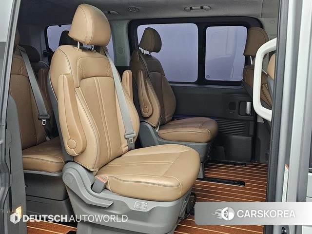 Hyundai Staria 2022 Серебристо-серый из Кореи, фото 3