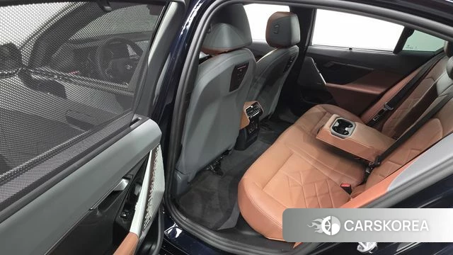BMW 5 Series (G60) 2025 Черный из Кореи, фото 3