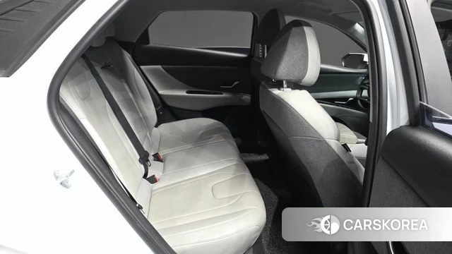 Hyundai Avante (CN7) 2023 Белый из Кореи, фото 3