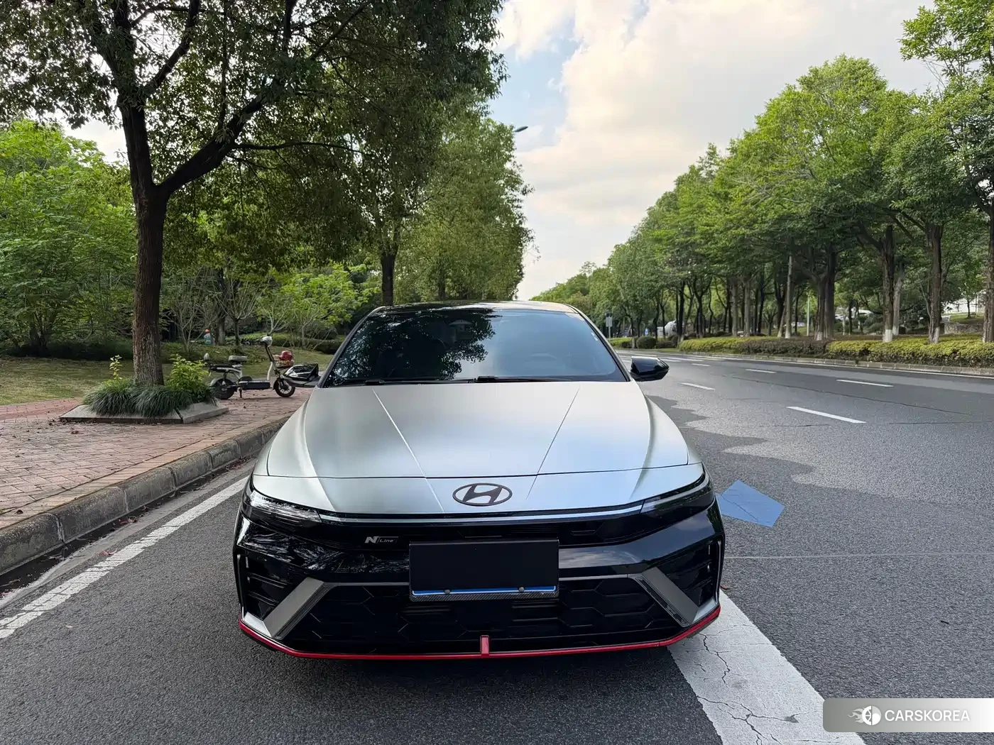 Hyundai Elantra 2024 Silver/gray из Китая, фото 3