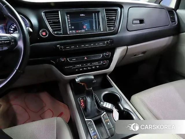 Kia The New Carnival 2018 Черный из Кореи, фото 3