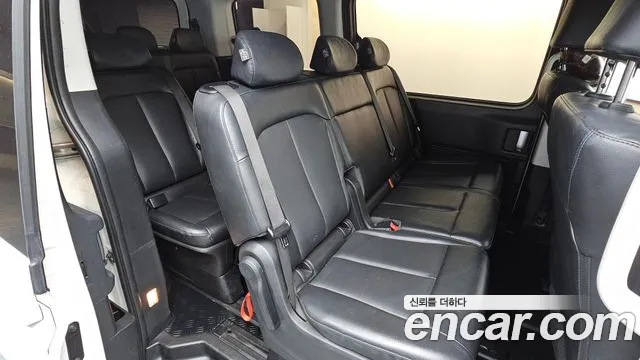 Hyundai Staria 2022 Белый из Кореи, фото 3