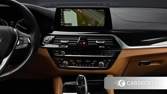 BMW 5 Series (G30) 2018 Серый из Кореи, фото 3