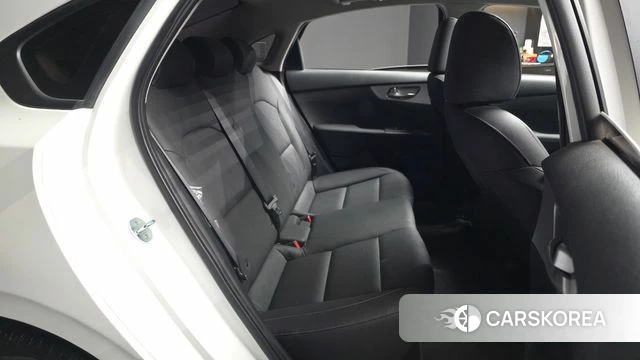 Kia The New K3 2nd generation 2021 Белый из Кореи, фото 3