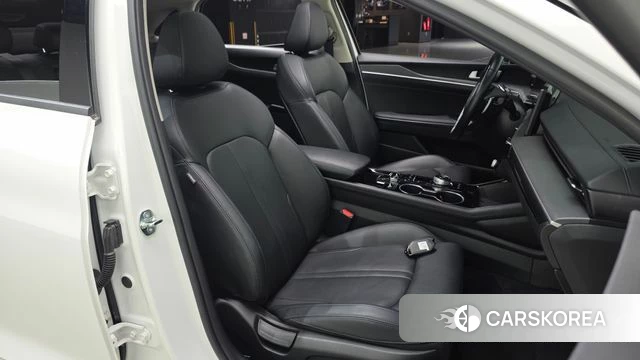 Kia The New K5 3rd generation 2024 Белый из Кореи, фото 3