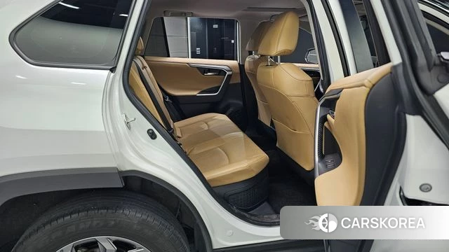 Toyota RAV4 5th Generation 2023 Белый из Кореи, фото 3