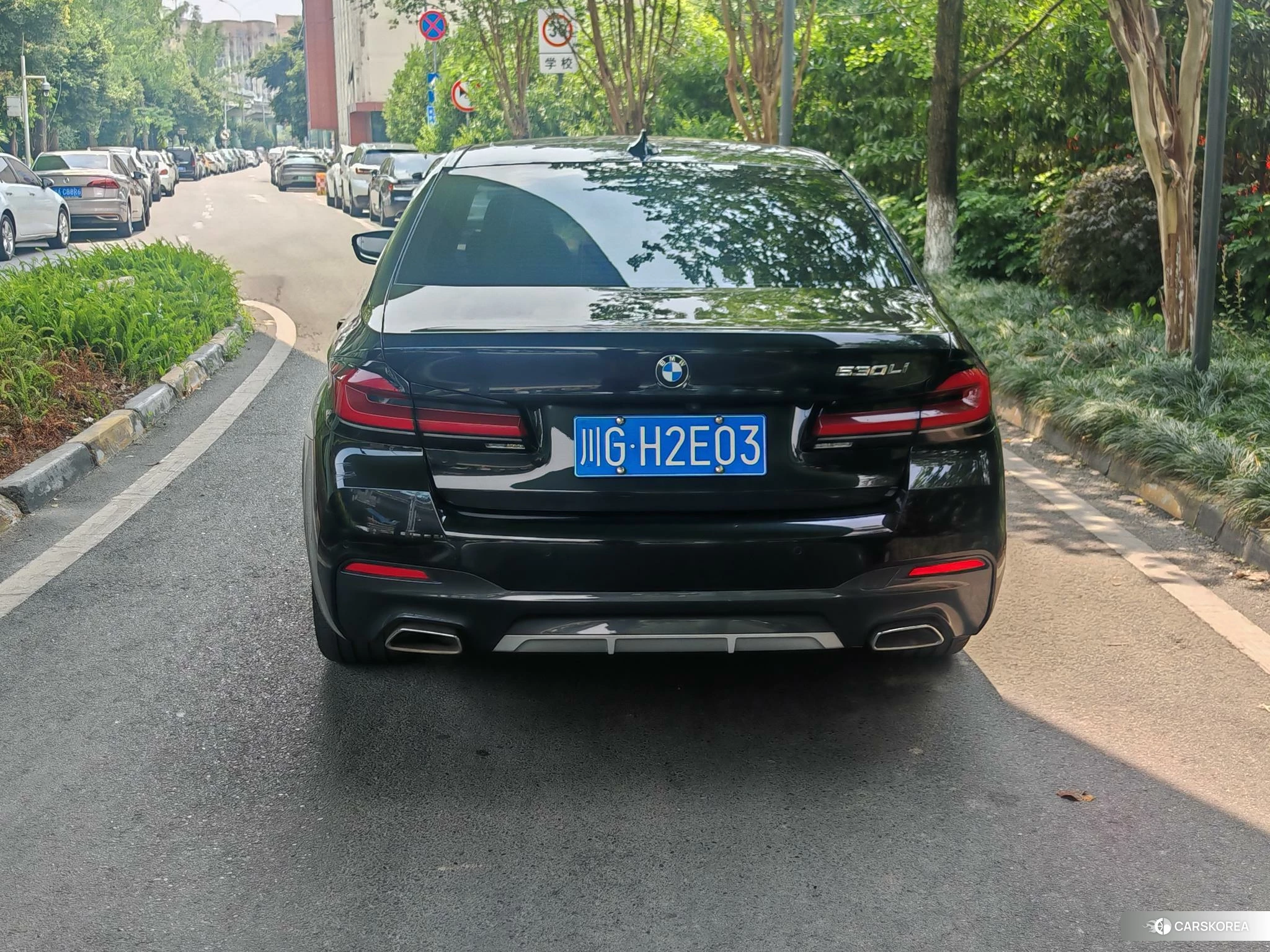 BMW 5 series 2023 Черный из Китая, фото 3