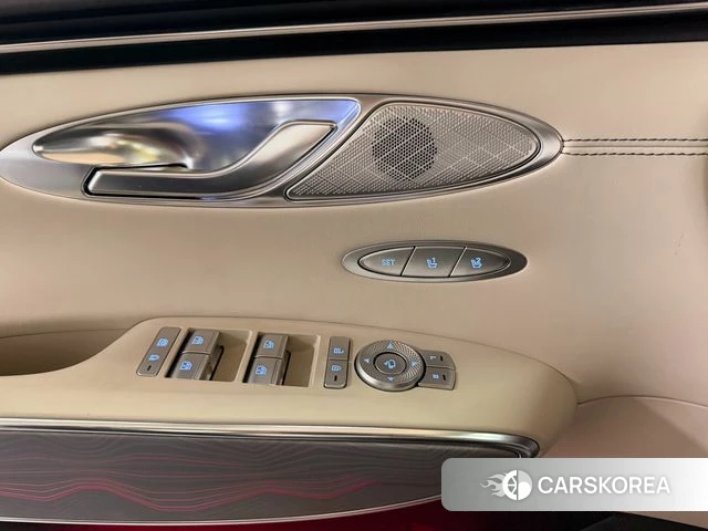 Genesis GV70 2022 Черный из Кореи, фото 3