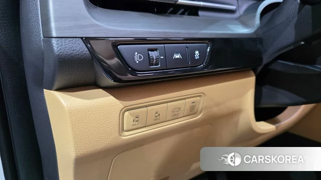 Kia Carnival 4th generation 2023 Белый из Кореи, фото 3