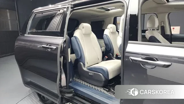 Kia The New Carnival 4th Generation 2024 Серый из Кореи, фото 3