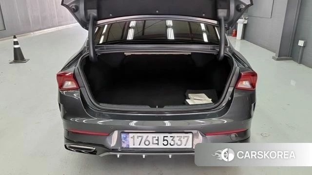 Kia K5 3rd generation 2021 Серый из Кореи, фото 3