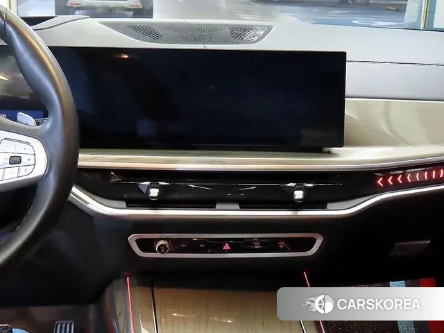 BMW X7 (G07) 2023 Коричневый из Кореи, фото 3