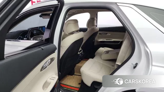 Genesis GV70 2023 Белый из Кореи, фото 3