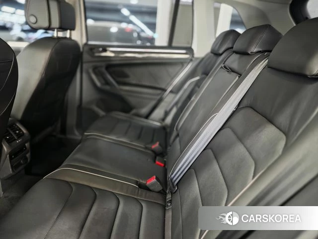 Volkswagen Tiguan second Generation 2023 Белый из Кореи, фото 3