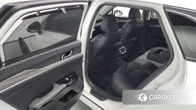 Kia The New K5 3rd generation 2024 Белый из Кореи, фото 3