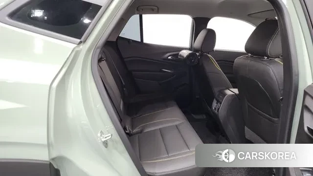 Chevrolet (GM Daewoo) Trax Crossover 2024 Зеленый из Кореи, фото 3