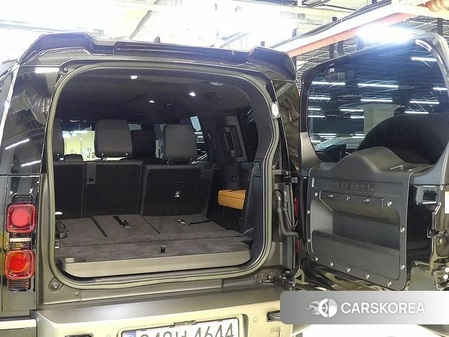 Land Rover Defender (L663) 2023 Черный из Кореи, фото 3