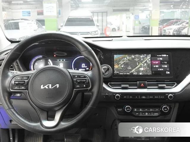 Kia Niro Plus 2022 Белый из Кореи, фото 3
