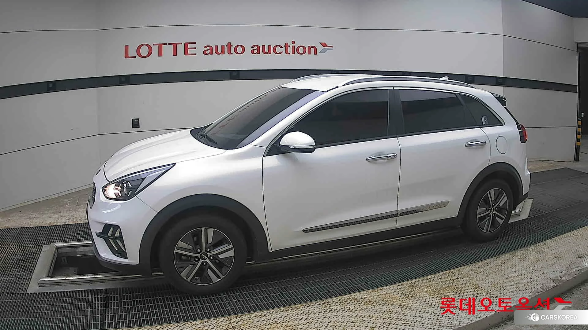 Kia Niro Hybrid 2020 Snow White Pearl (optional) из Кореи, фото 3