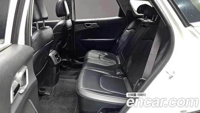 Kia Sportage 5th Generation Hybrid 2023 Белый из Кореи, фото 3