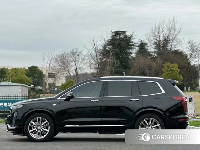 Cadillac XT6 2022 Черный из Китая, фото 3