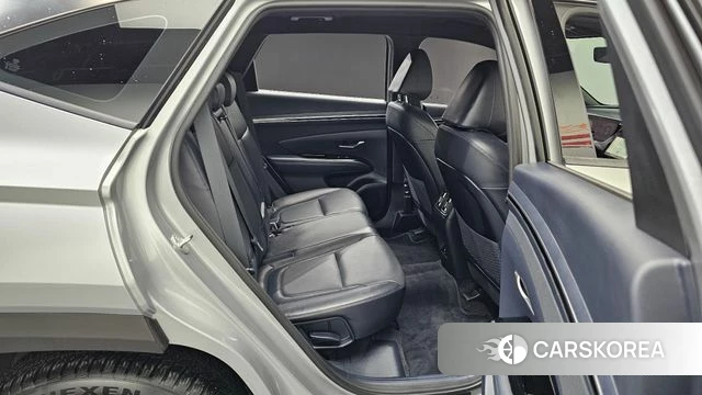 Hyundai Tucson (NX4) 2021 Серебряный из Кореи, фото 3