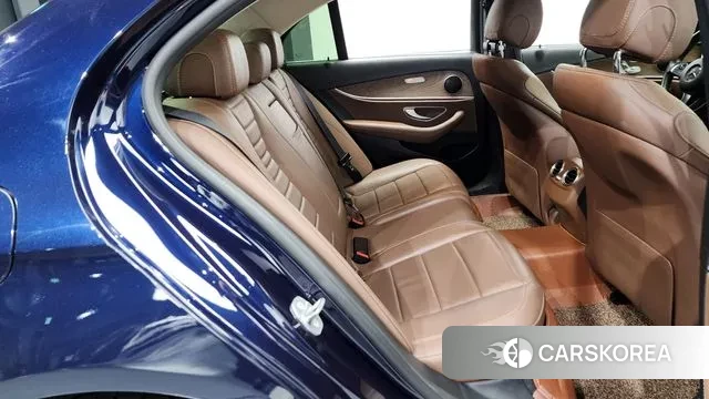 Mercedes-Benz E-Class W213 2018 Синий из Кореи, фото 3