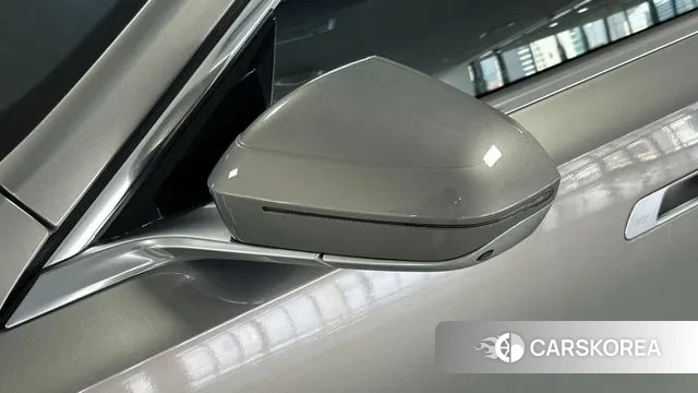 BMW 7 Series (G70) 2023 Песочный из Кореи, фото 3