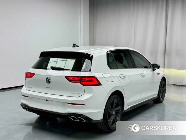 Volkswagen Golf 2021 Белый из Китая, фото 3