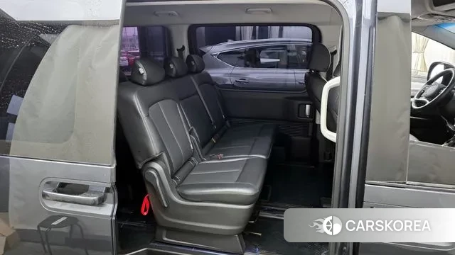 Hyundai Staria 2021 Серый из Кореи, фото 3