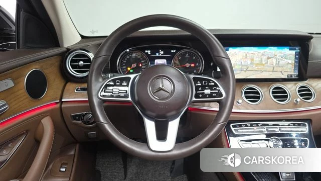 Mercedes-Benz E-Class W213 2019 Черный из Кореи, фото 3