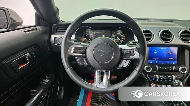 Ford Mustang 2023 Черный из Кореи, фото 3
