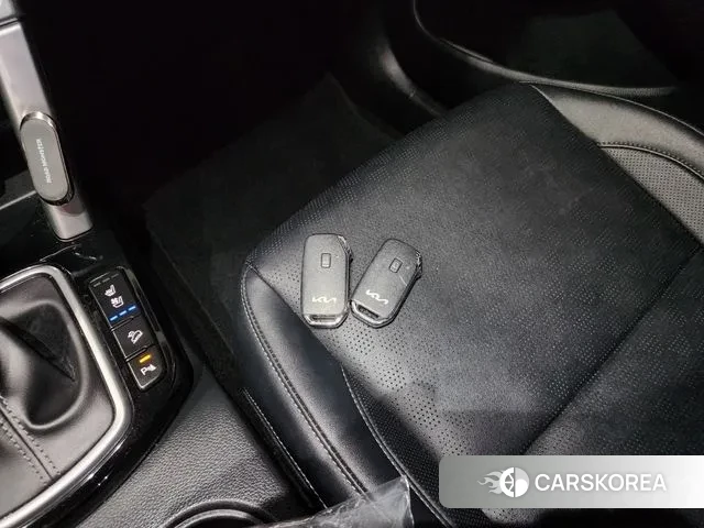 Kia Seltos 2021 Серый из Кореи, фото 3