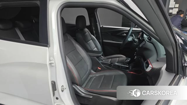 Chevrolet (GM Daewoo) Trailblazer 2023 Белый из Кореи, фото 3