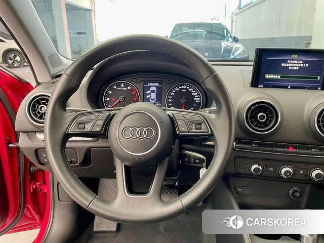 Audi A3 2018 Красный из Китая, фото 3