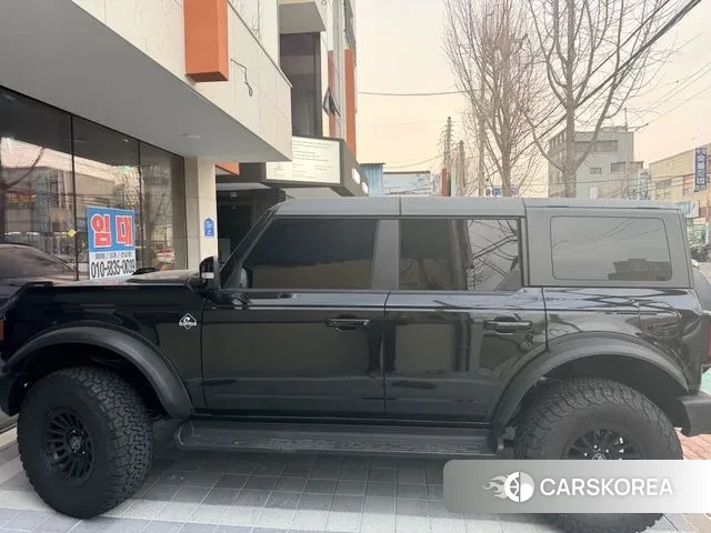 Ford Bronco 6th Generation 2025 Черный из Кореи, фото 3