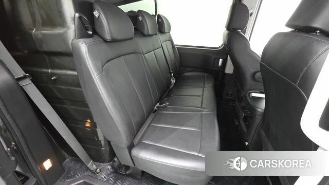 Hyundai Staria 2023 Серебристо-серый из Кореи, фото 3