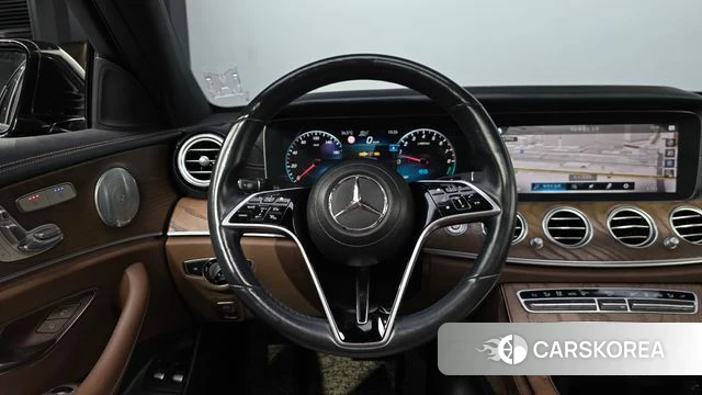 Mercedes-Benz E-Class W213 2021 Черный из Кореи, фото 3