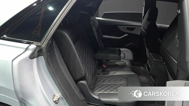 Audi Q8 (4M) 2022 Серебристо-серый из Кореи, фото 3