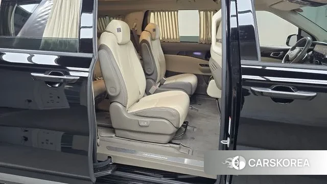 Kia Carnival 4th generation 2023 Черный из Кореи, фото 3