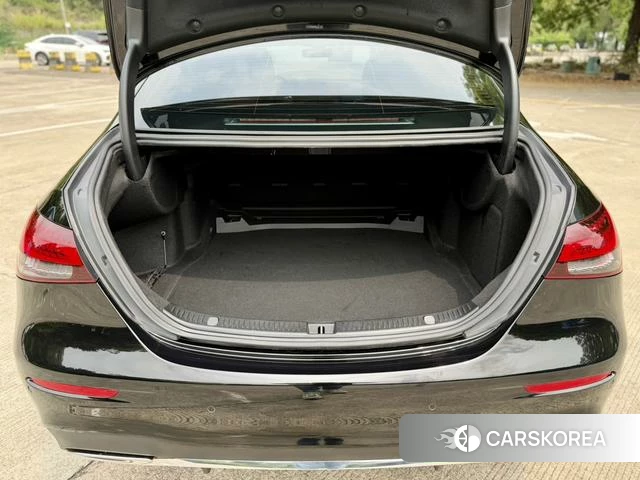 Mercedes-Benz E-class 2021 Черный из Китая, фото 3