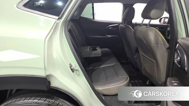 Chevrolet (GM Daewoo) Trax Crossover 2023 Светло-зеленый из Кореи, фото 3