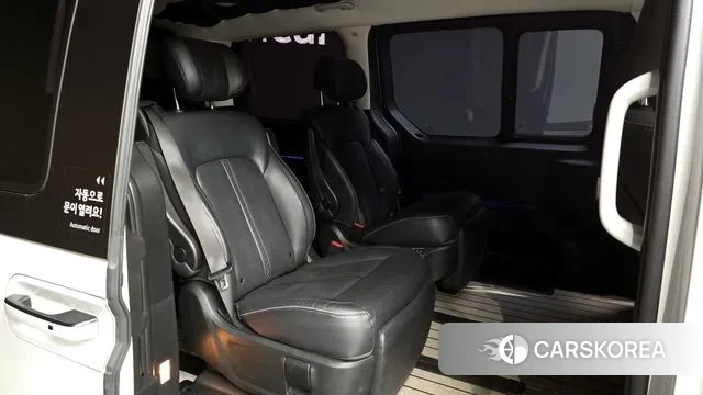 Hyundai Staria 2024 Белый из Кореи, фото 3