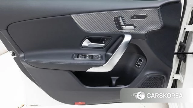 Mercedes-Benz A-Class W177 2025 Белый из Кореи, фото 3