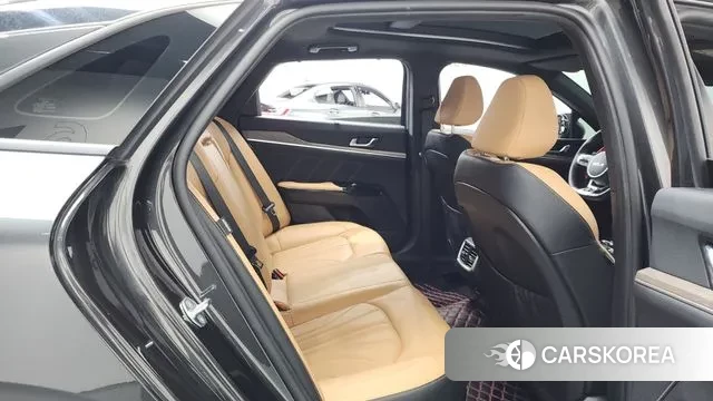 Kia K5 3rd generation 2023 Серый из Кореи, фото 3