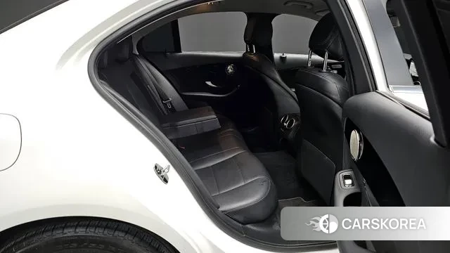 Mercedes-Benz C-Class W205 2019 Белый из Кореи, фото 3