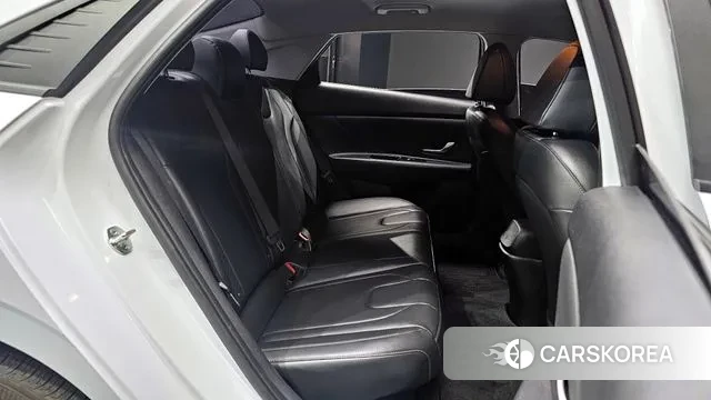 Hyundai Avante Hybrid (CN7) 2022 Белый из Кореи, фото 3