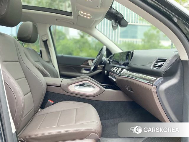 Mercedes-Benz GLS 2023 Зеленый из Китая, фото 3
